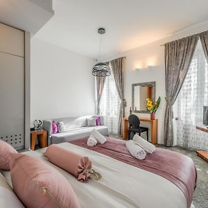 Starlight Luxury Suites